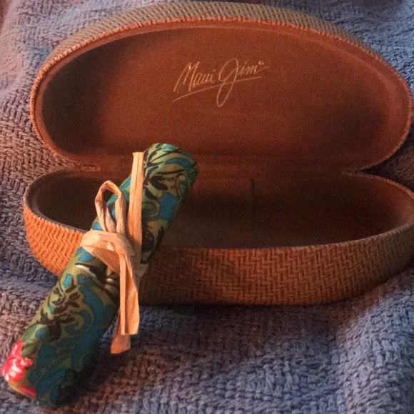 Maui Jim Large Clam Case - Picture 5 of 5